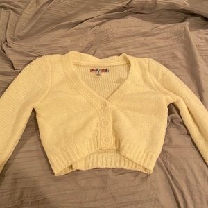 urban outfitters cream sweater